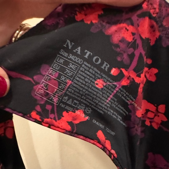 Natori Bra - 34DDD - Picture 3 of 3